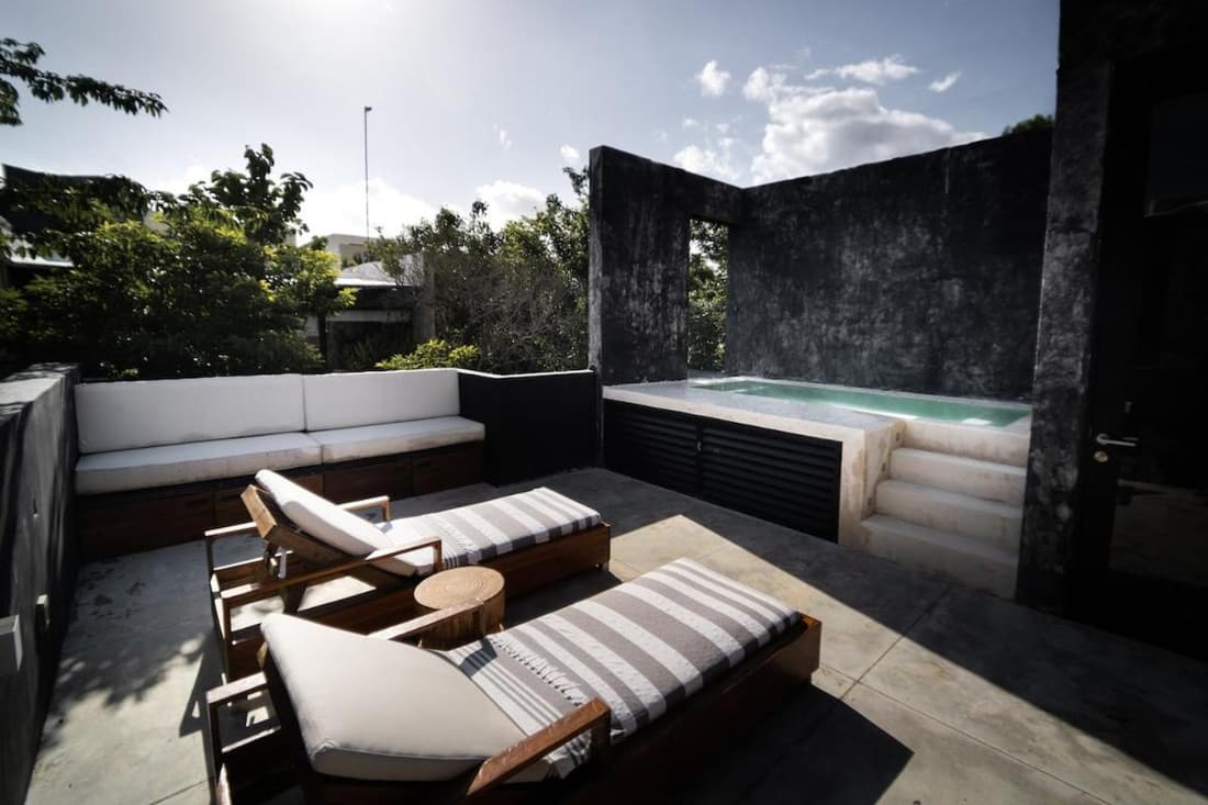 Spacious Luxury Villa, 3 Private Pools + Rooftop