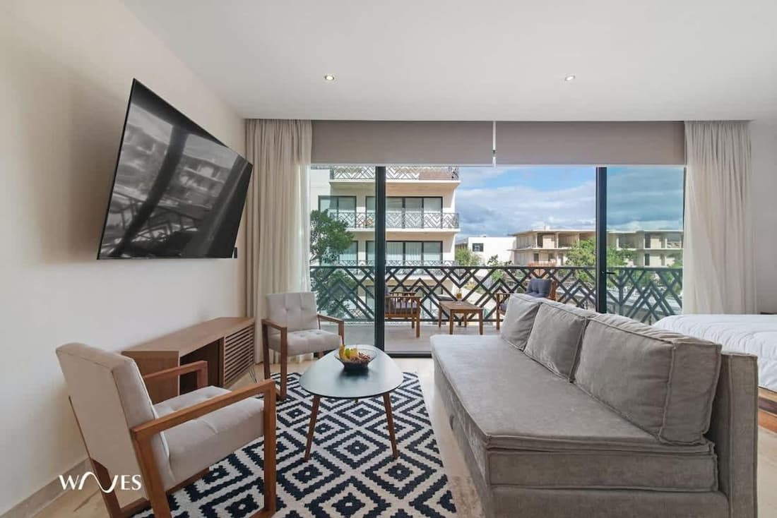 2 BR Apartment with Spacious Loft Close from Beach Zone