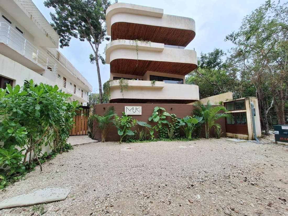 Charming boutique condo jungle views private pool