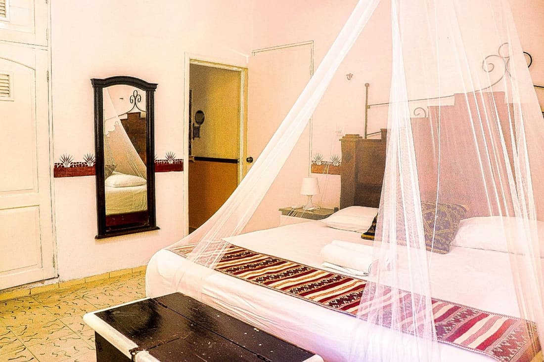 Hacienda Antigua Villa, 50m from sandy Beach