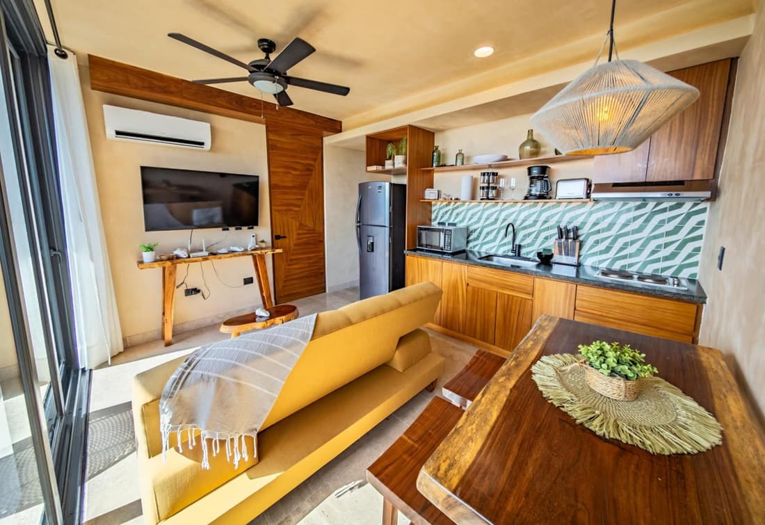 Luxury Romantic Getaway - 1 Bedroom - Steps from the Beach - Bahia Tankah Tulum