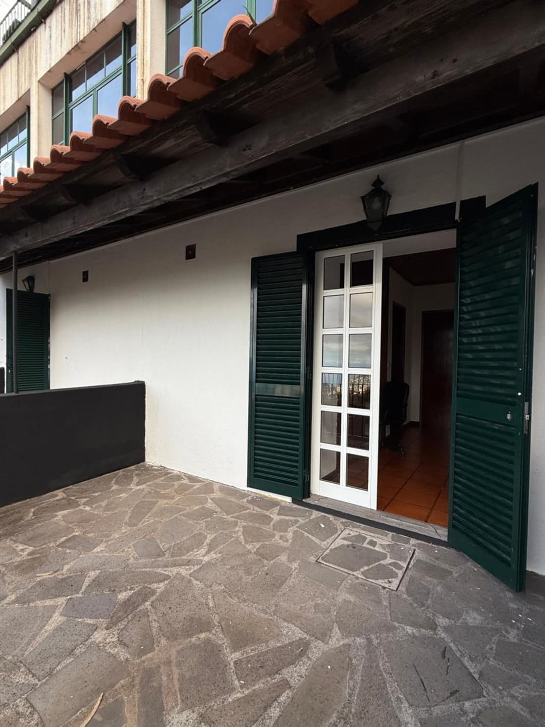 Habitación con estacionamiento y baño privado