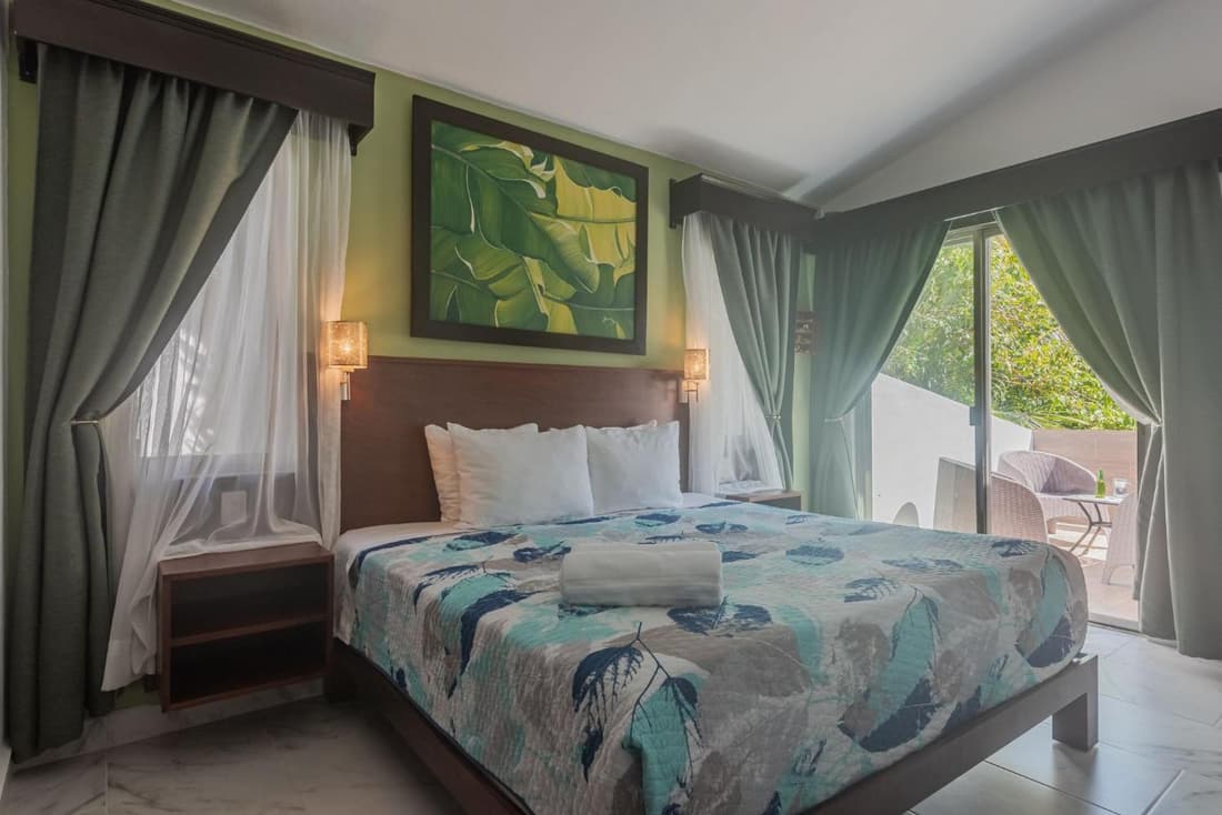 Luxurious 6-Bedroom Villa with Private Pool in Playa del Carmen