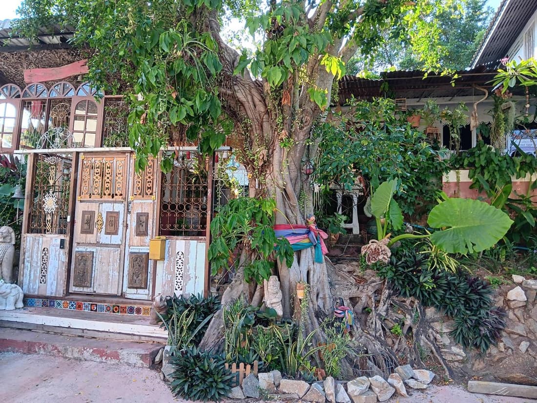 Baan sikhao Yanui