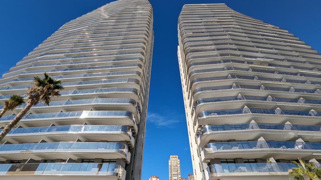 SUNSET CLIFFS top apartment