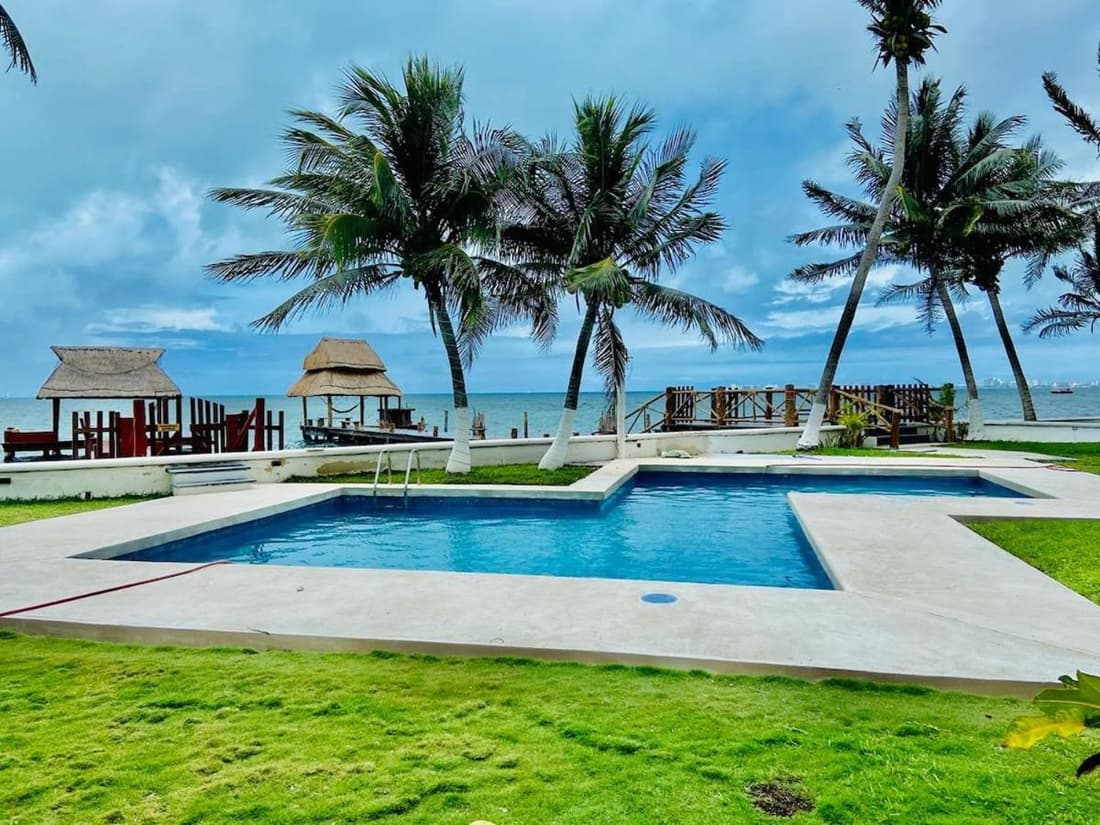 Oceanfront Private Pier Pool Garden Terrace 3BR house