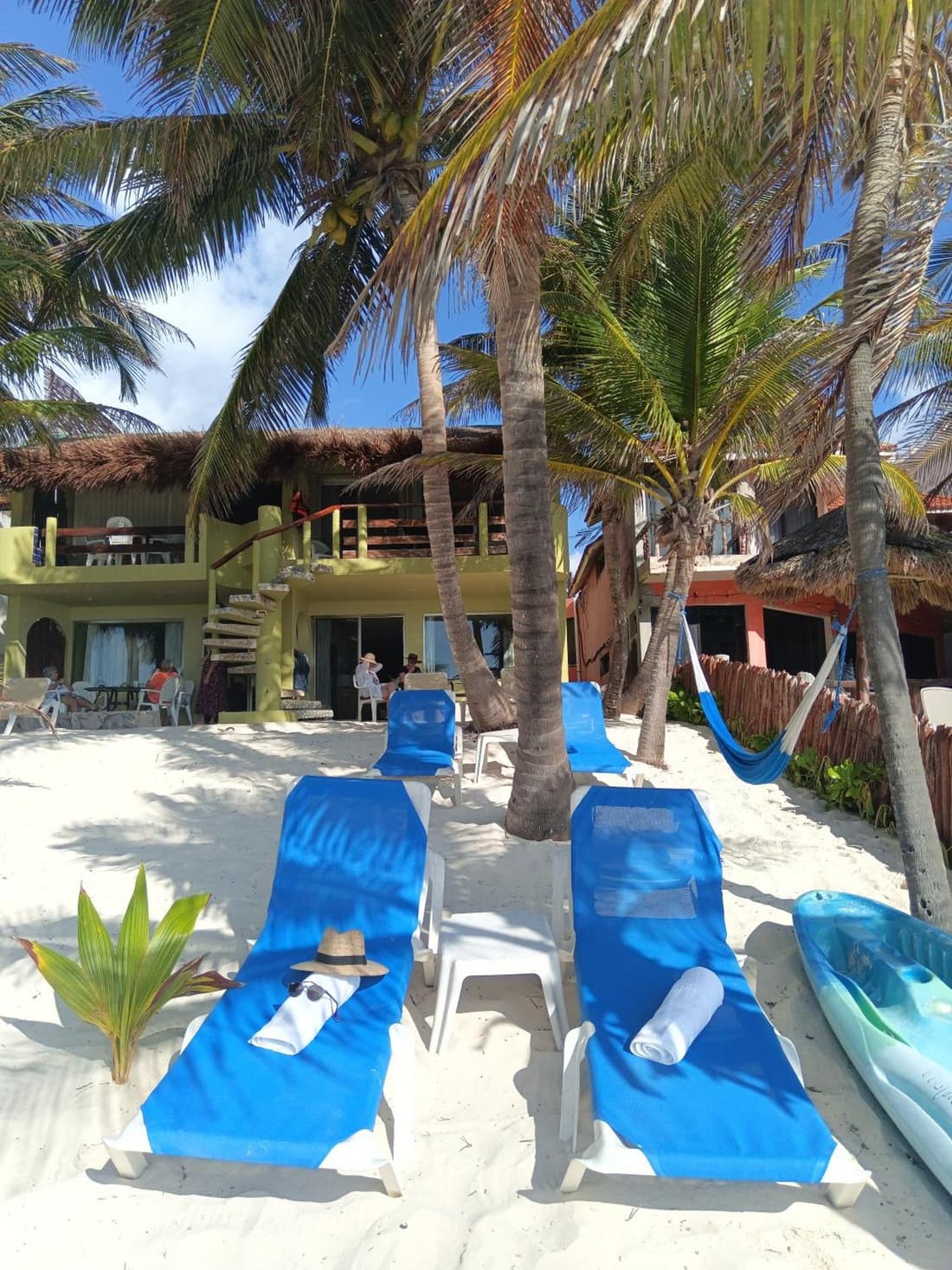UNAHKIN AKUMAL, TULUM Beachfront Condo Relaxing