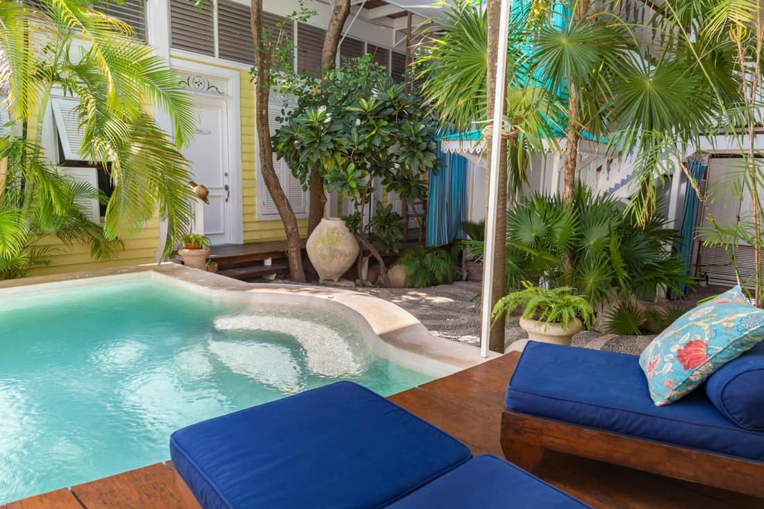 Elegant Bright 1BR Caribbean Suite - Steps from Ocean