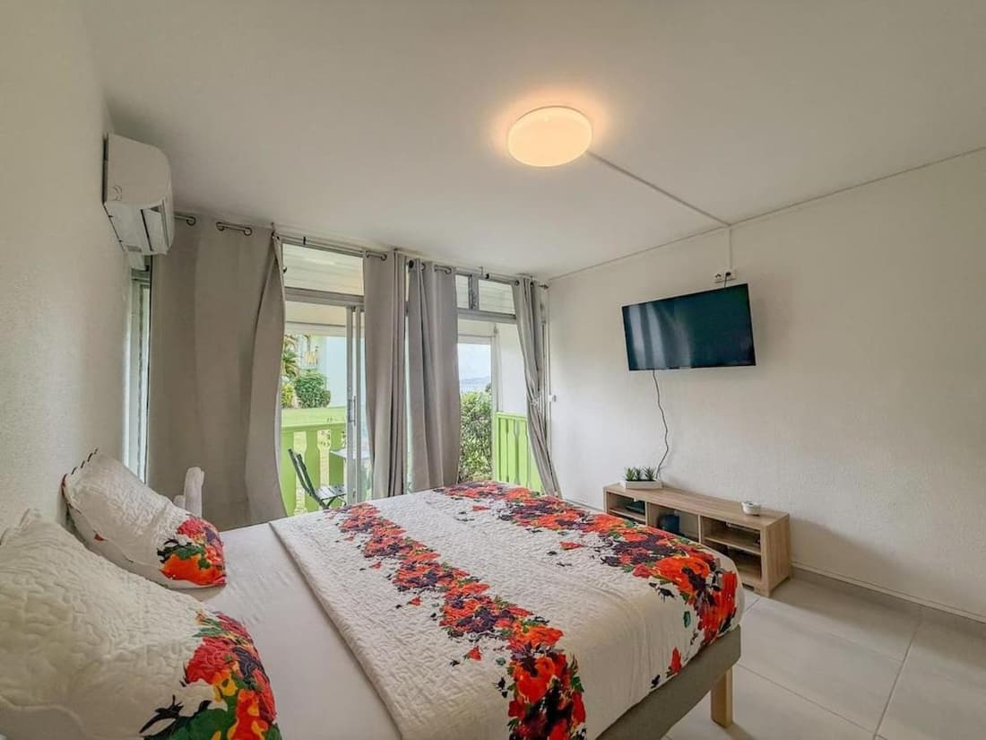 Beachfront studio972