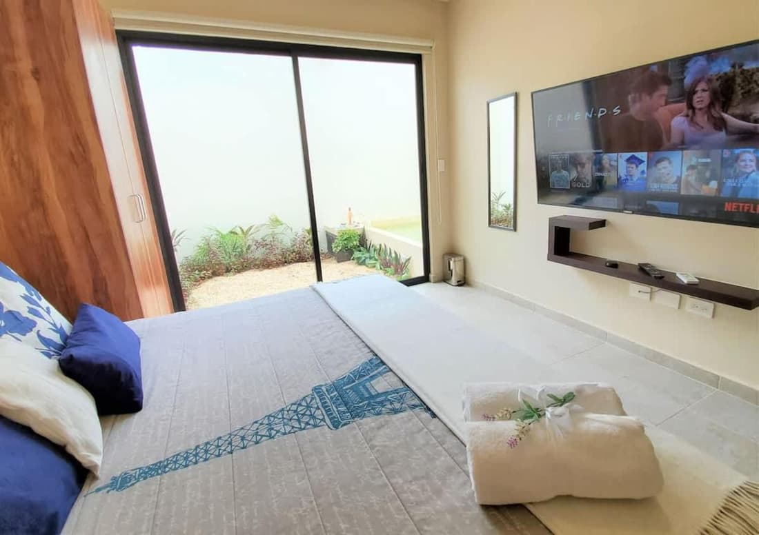 Tulum private jungle cool pool 500 mbps Wi-Fi 3 Bikes King Bed