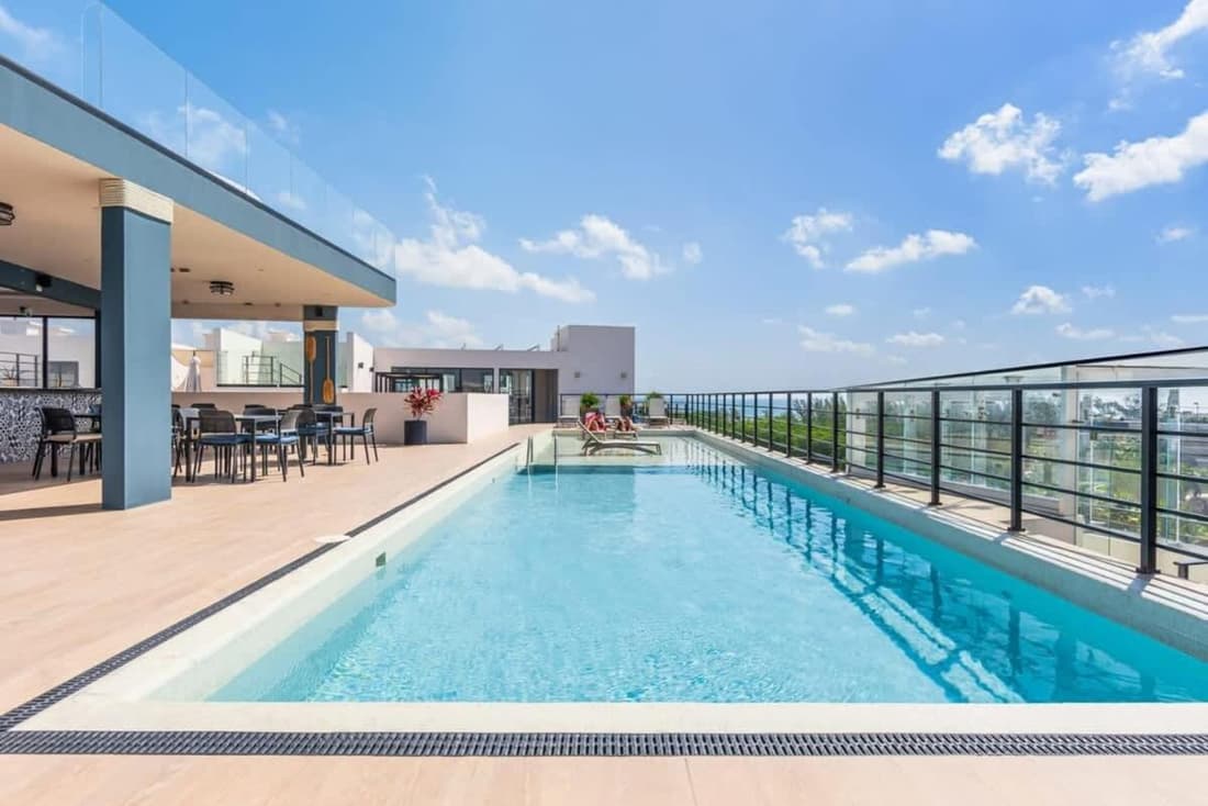 Luxury 1BR, 200m from the beach Rooftop Ocean View