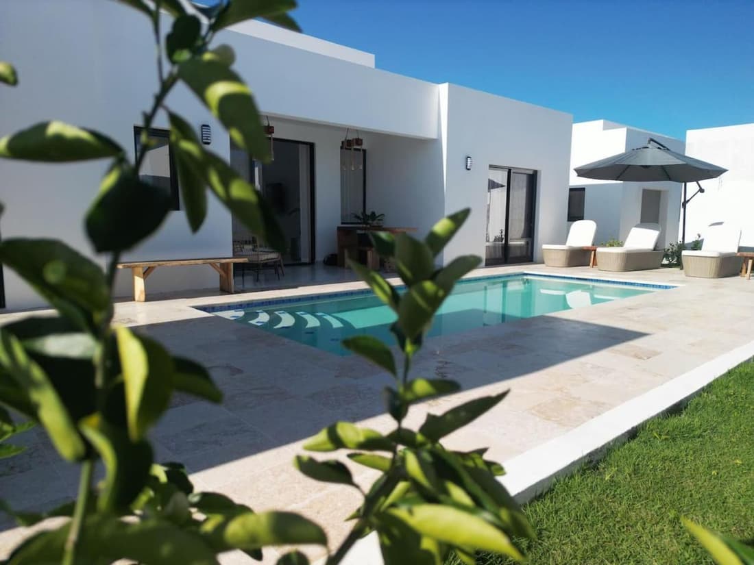 Modern 3 BR Villa with pool in upscale gated community