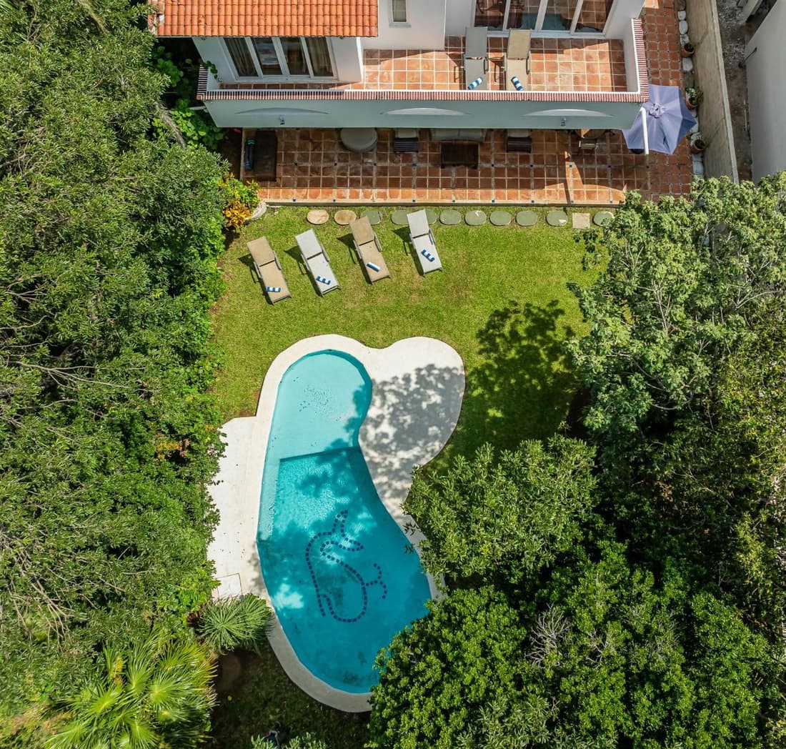 Luxurious 4 to 5-Bedroom Villa with Private Pool in Playa del Carmen
