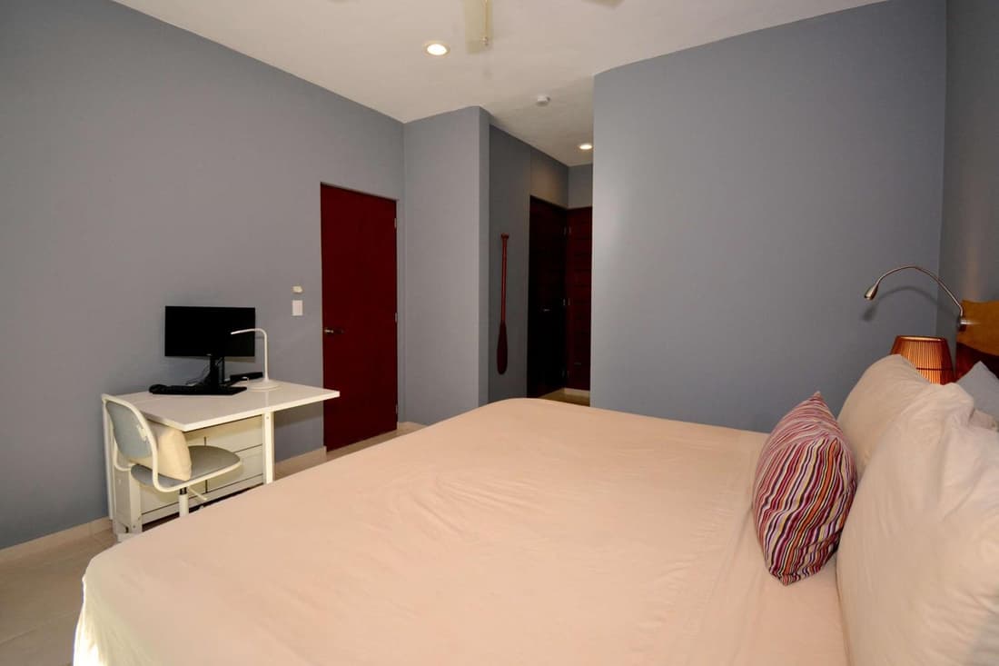 Peaceful Penthouse with Private Rooftop in Gated Community