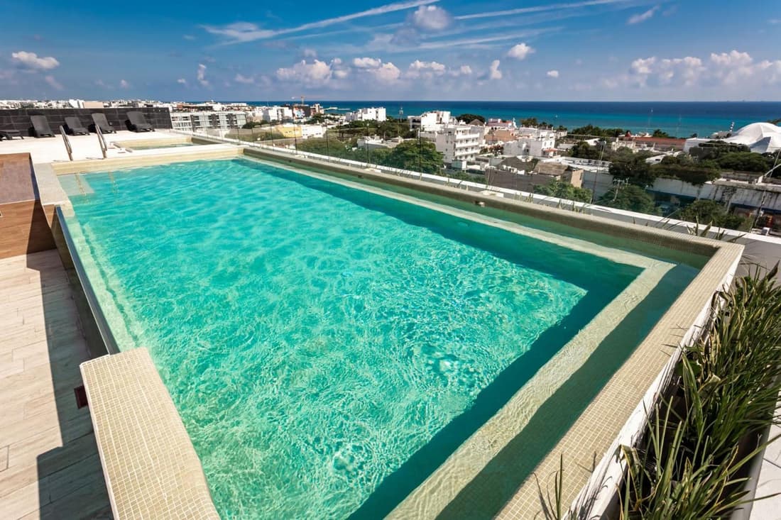 Luxury Apartment 1Br in PdC, Steps from Beach