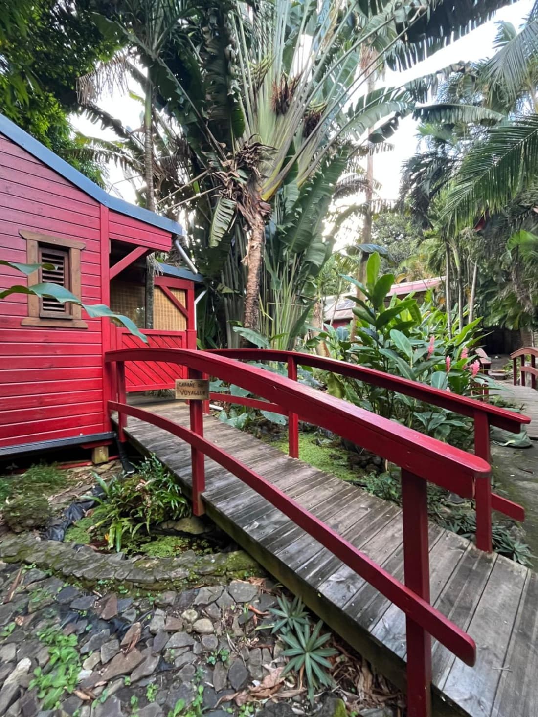 Le MORNE Aux F0US Cabanes & Jardin Tropical