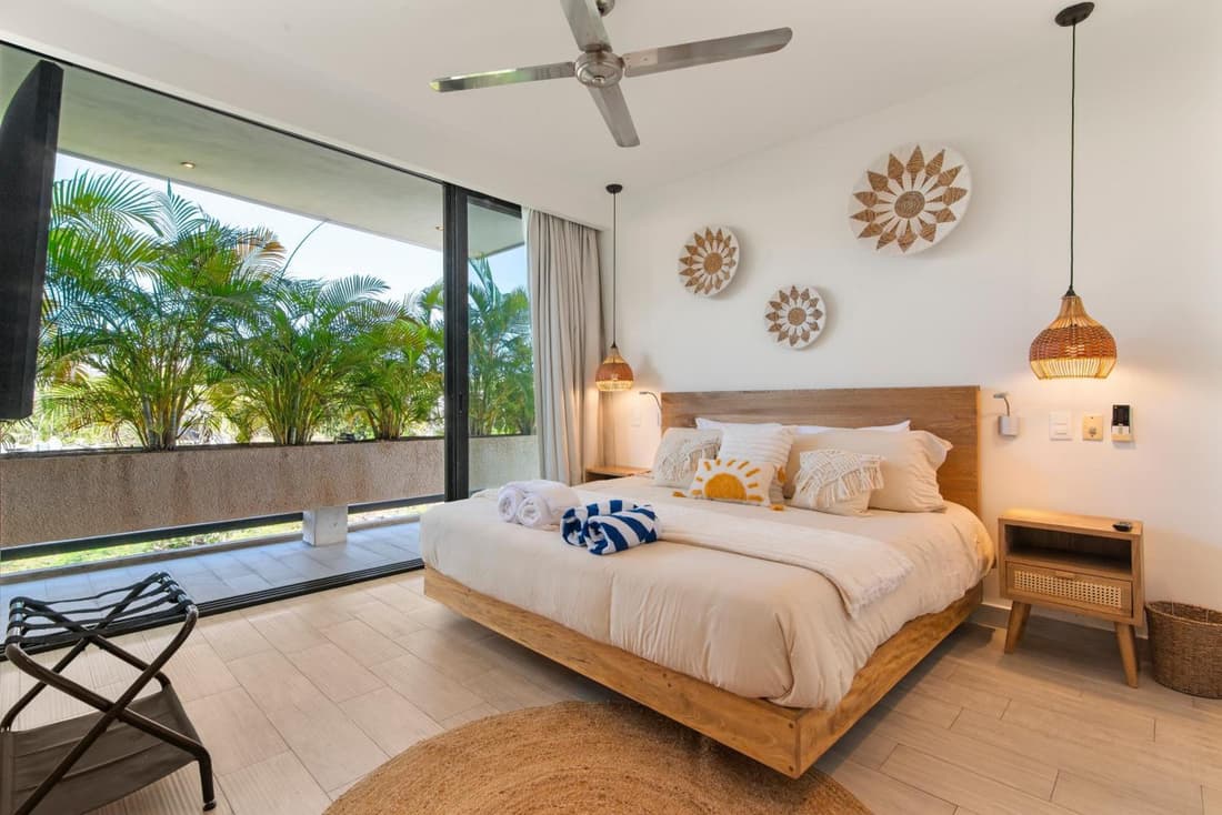 Cozy & New 2BR Rooftop, Central, 10min to beach