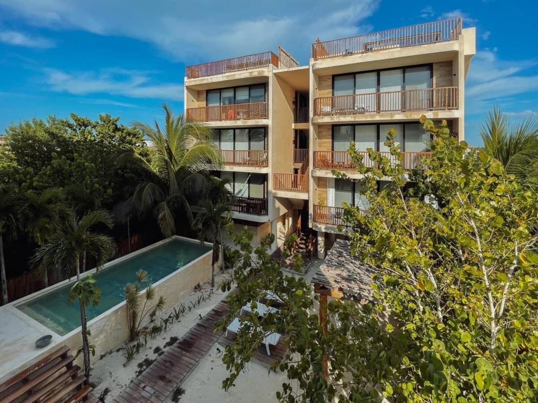 Sunset 2BR Apartment Steps from the Beach with Ocean View