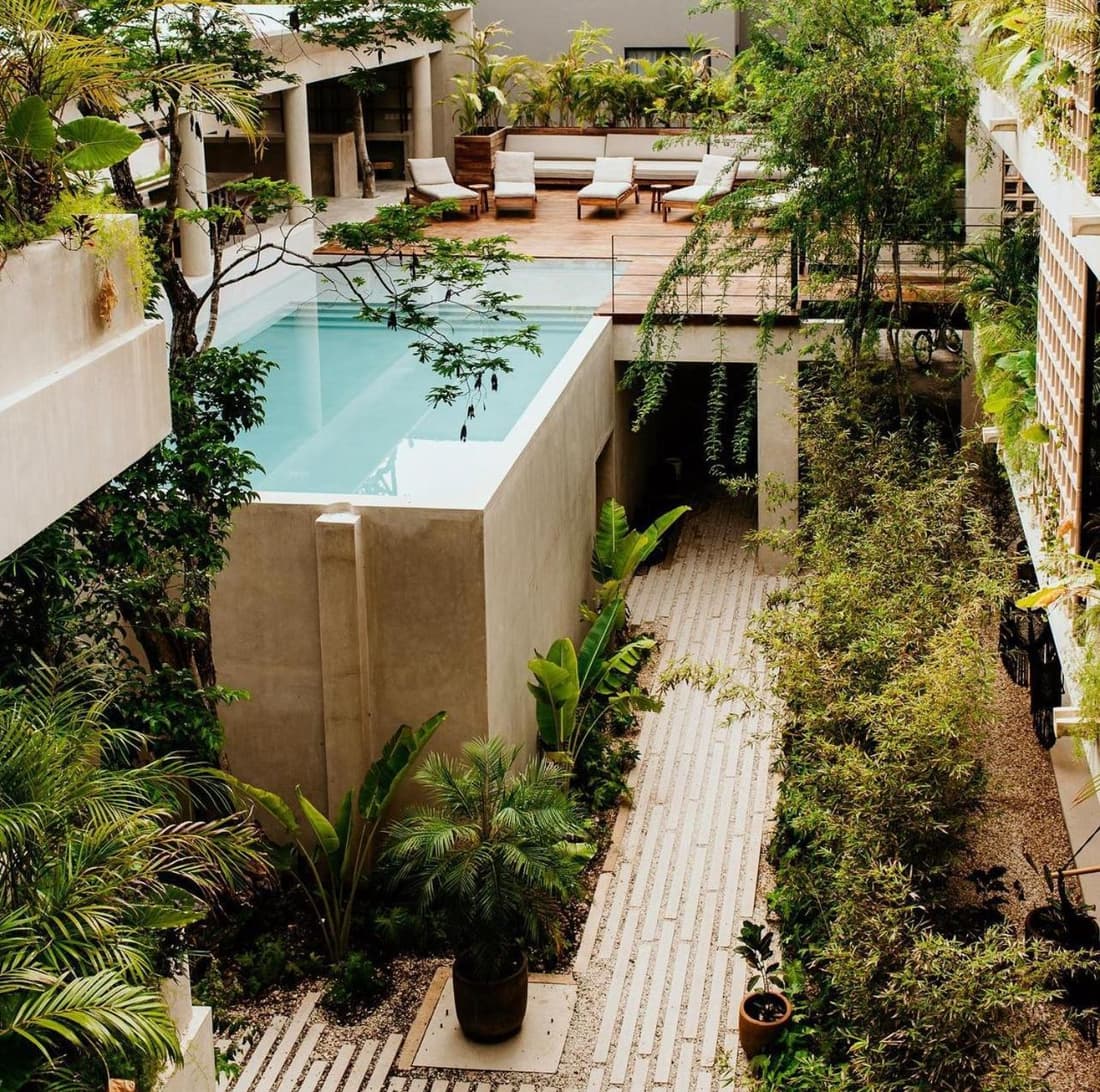 Your Dream Stay Pool Bikes & Near Every Hotspot
