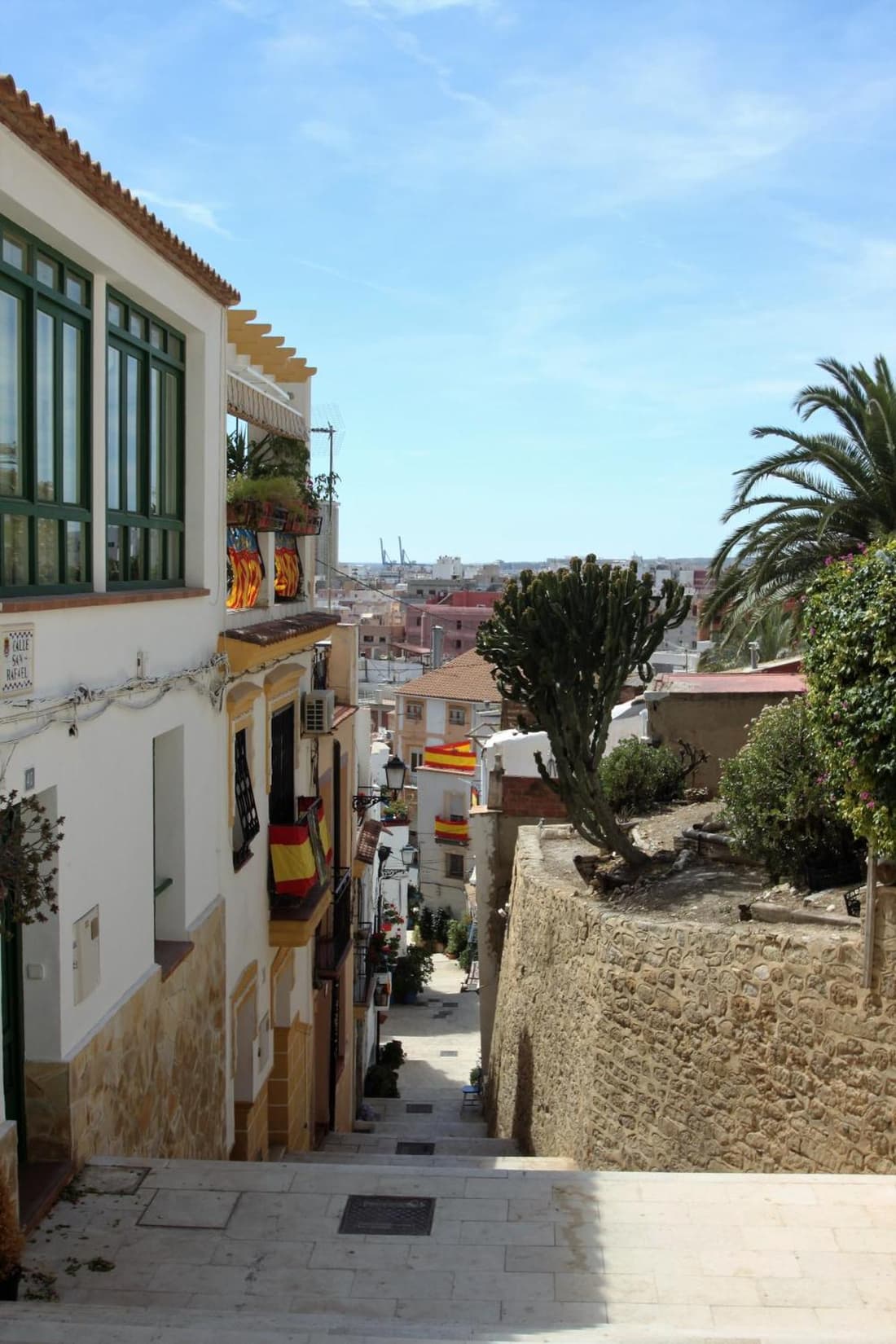 Modern CasaTuris Apartment with Castle Views A131