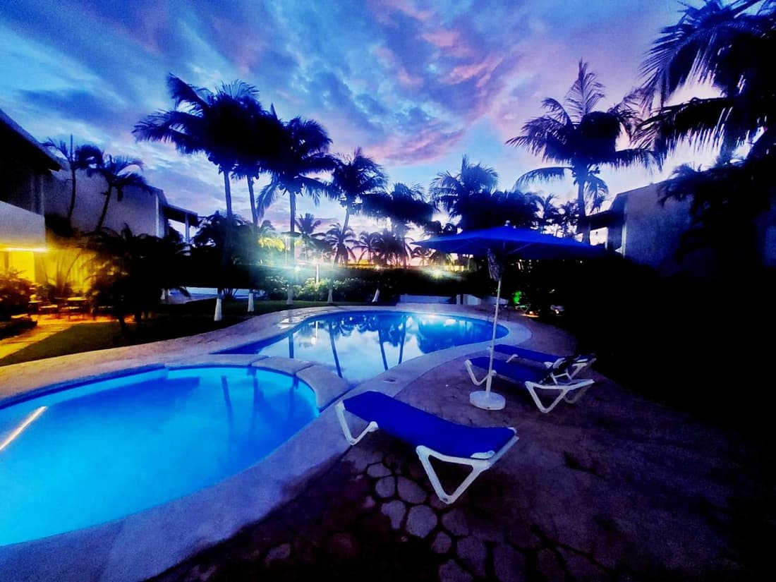 Hermosa planta baja con piscina, acceso a la Playa!!!