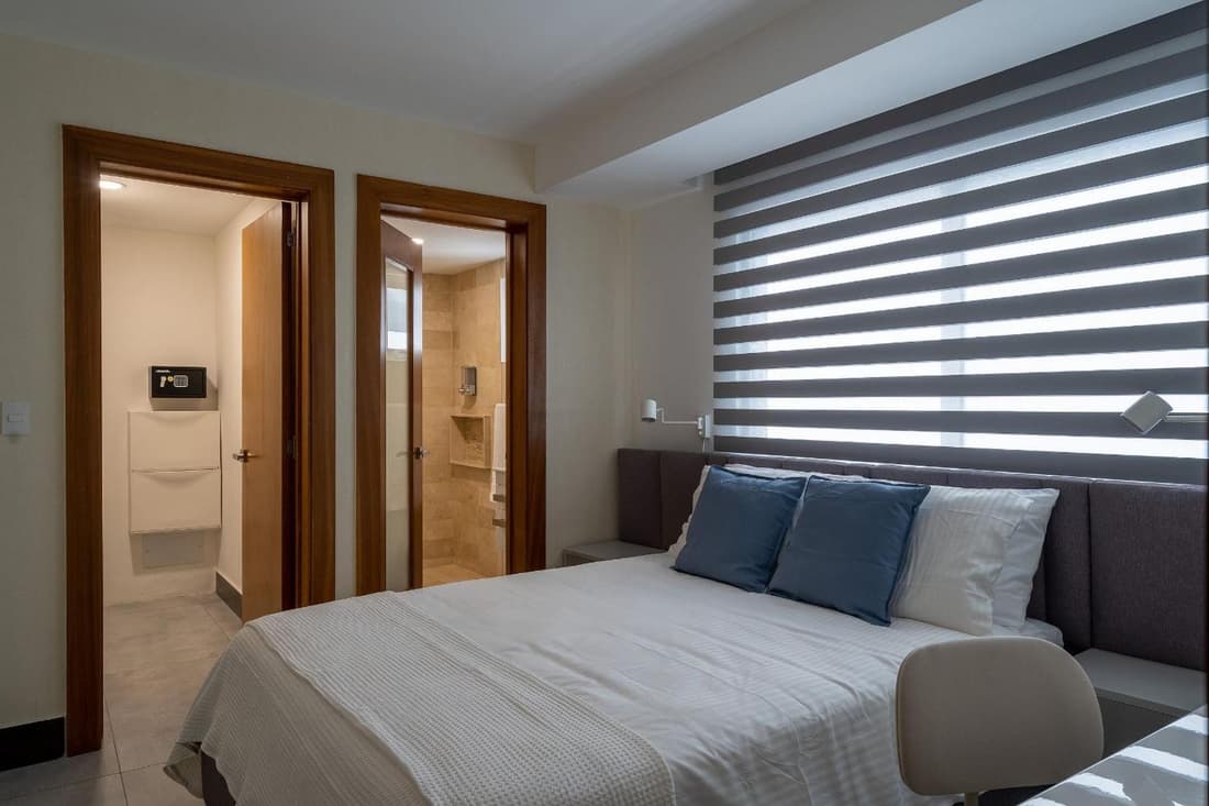 9+Ocho Suites by Yellowkey
