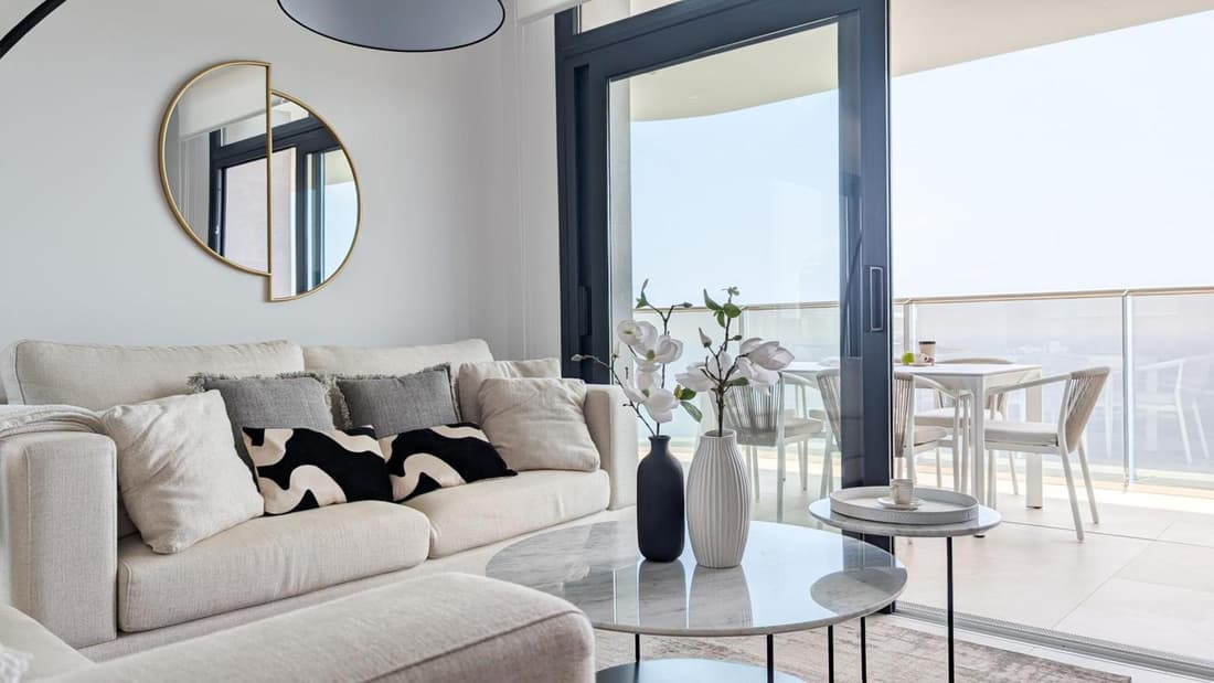SUNSET CLIFFS horizon apartment