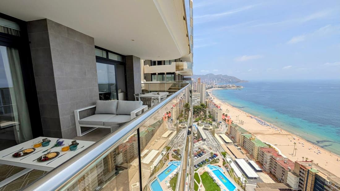 SUNSET CLIFFS horizon apartment