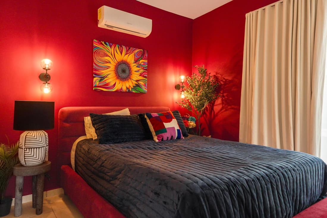 2 pools,long stays,peaceful complex,relax,WiFi,remote work,8mins drive to beach,casa Yellowstone