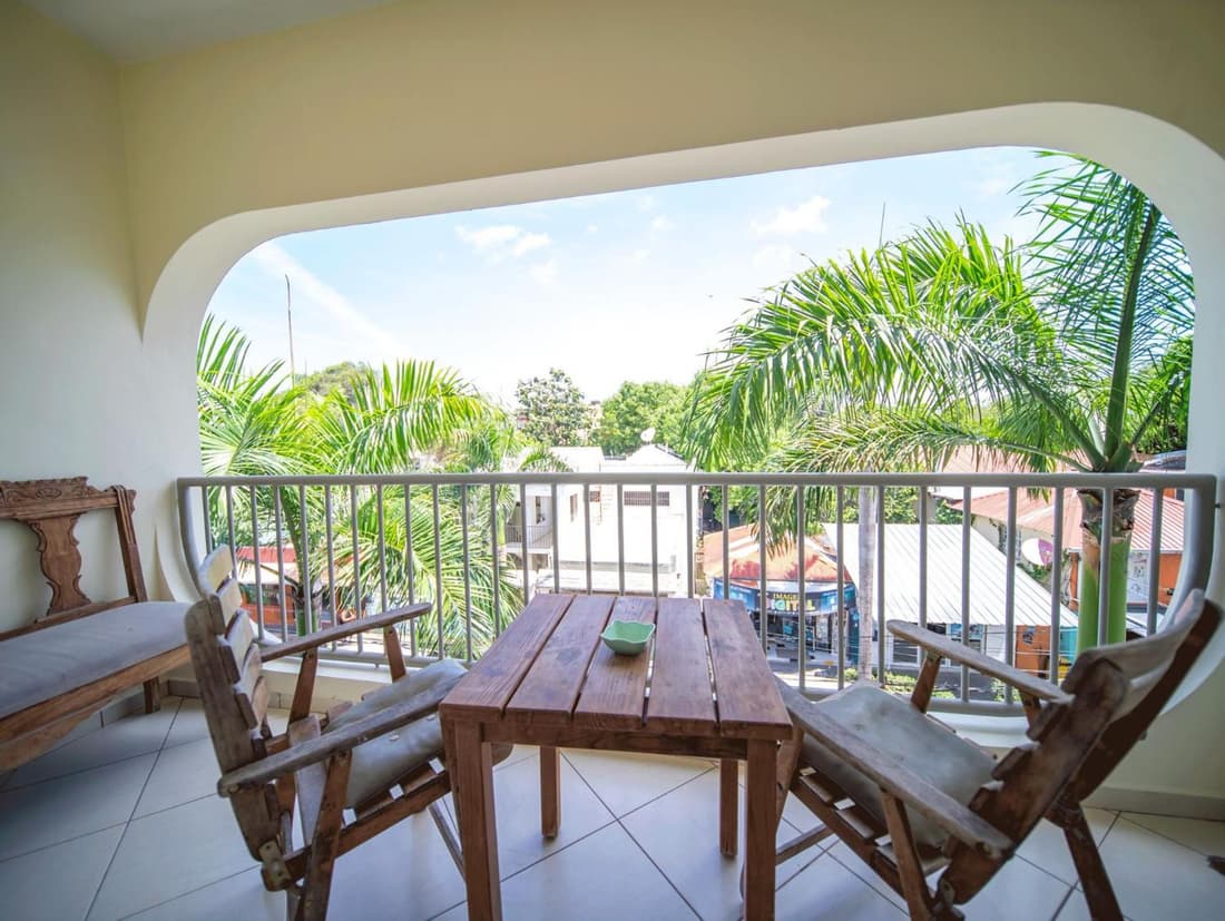 2BR Luxury Apartment in Heart Of Nightlife Area