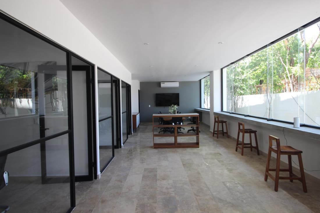 Digital Nomad Condo with Rooftop, 2 Pools, Gym, Coworking and Cinema