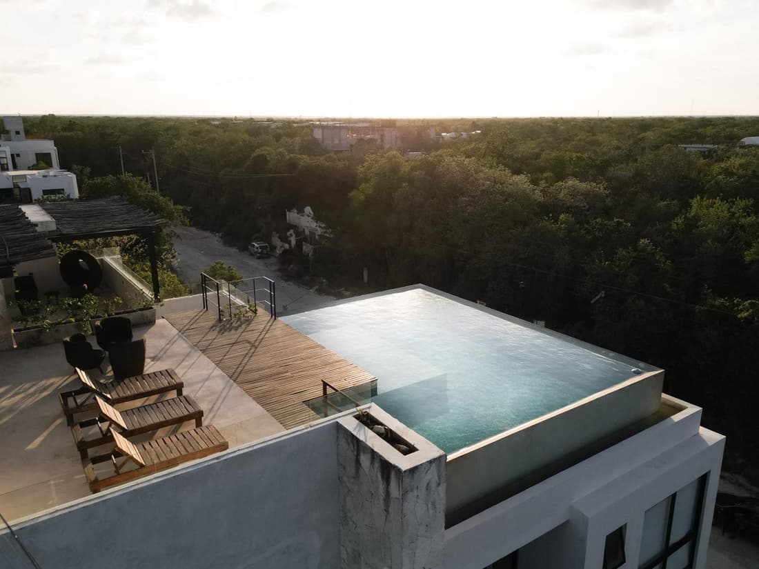 Casa Baay - Private 17 Bedroom House, 34 Pax, Rooftop and Pool + Concierge