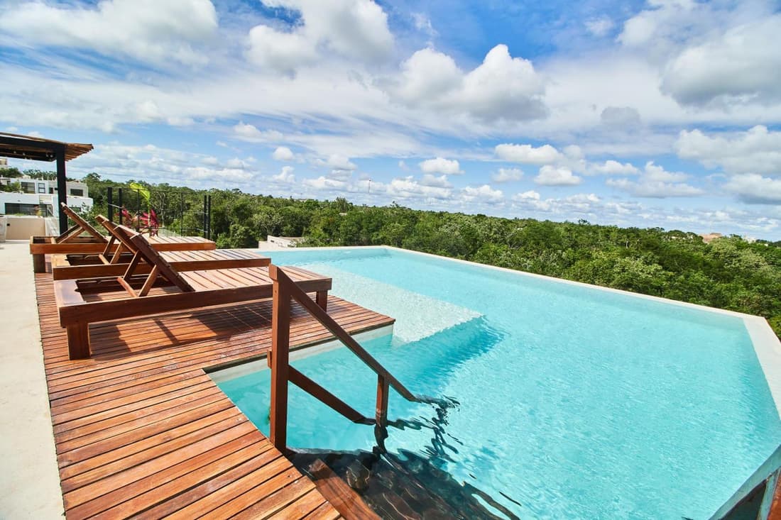 Casa Baay - Private 17 Bedroom House, 34 Pax, Rooftop and Pool + Concierge