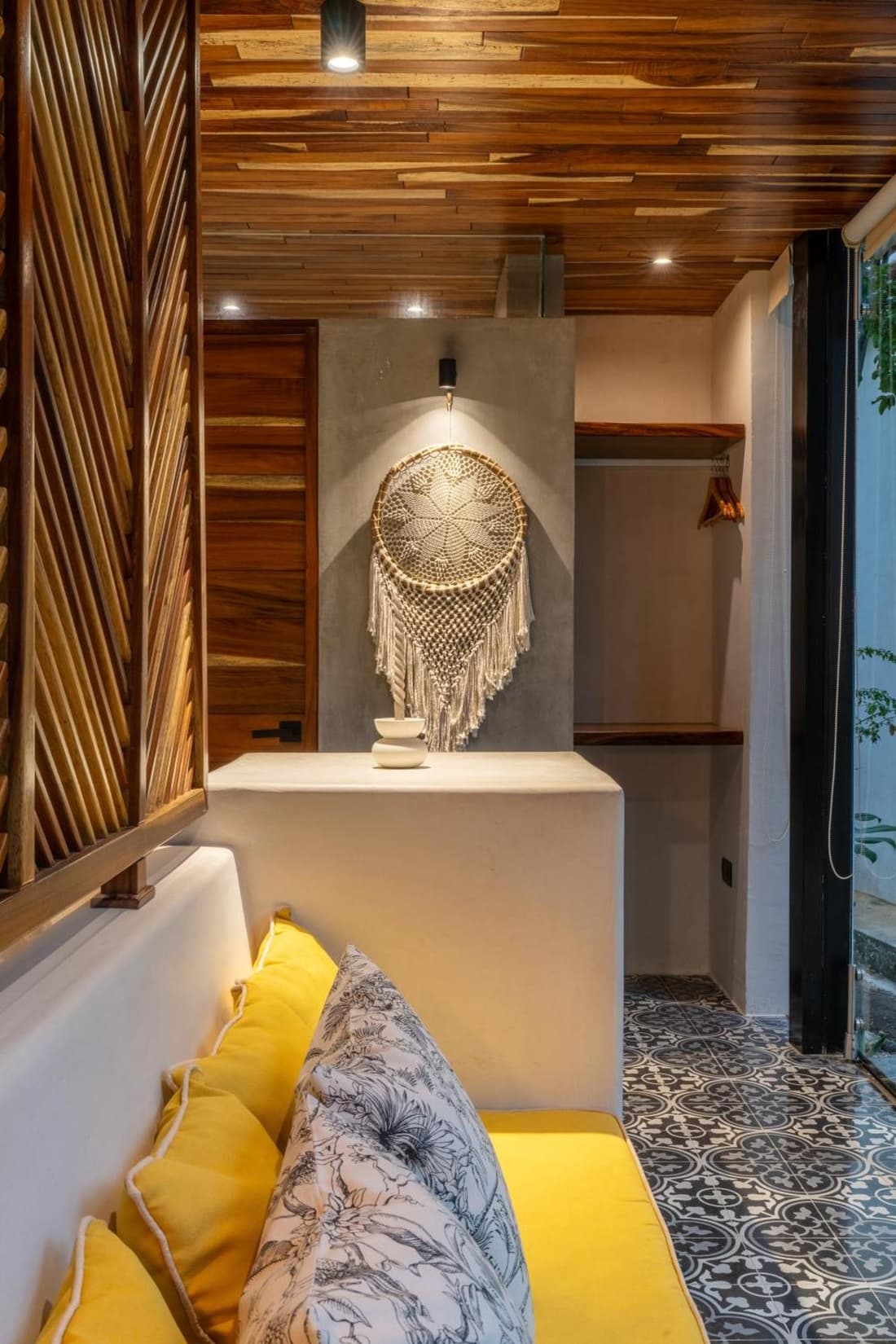 Chay Glass Jungle House