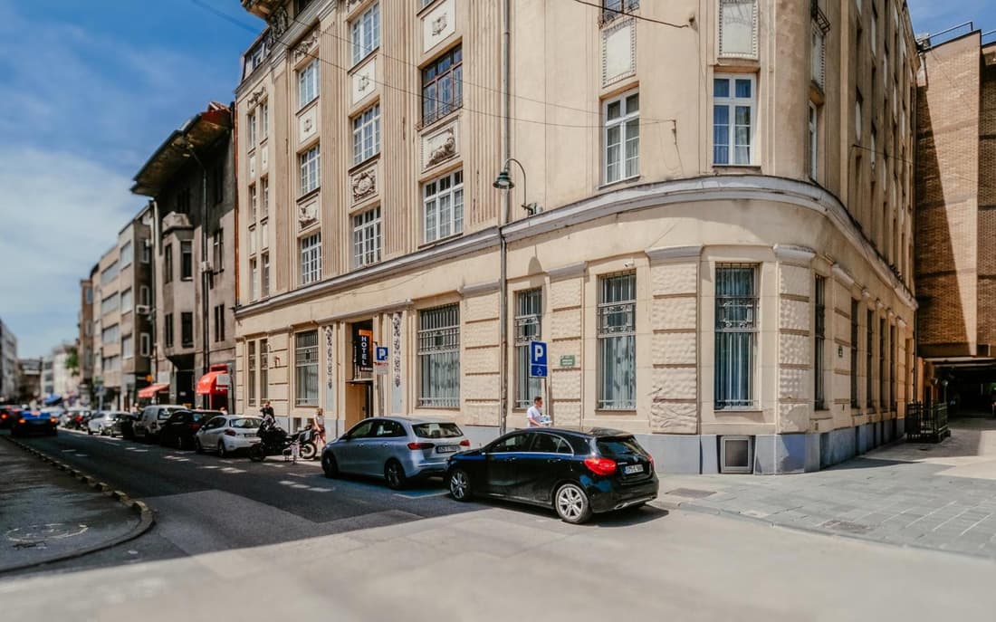 Hotel Eleven