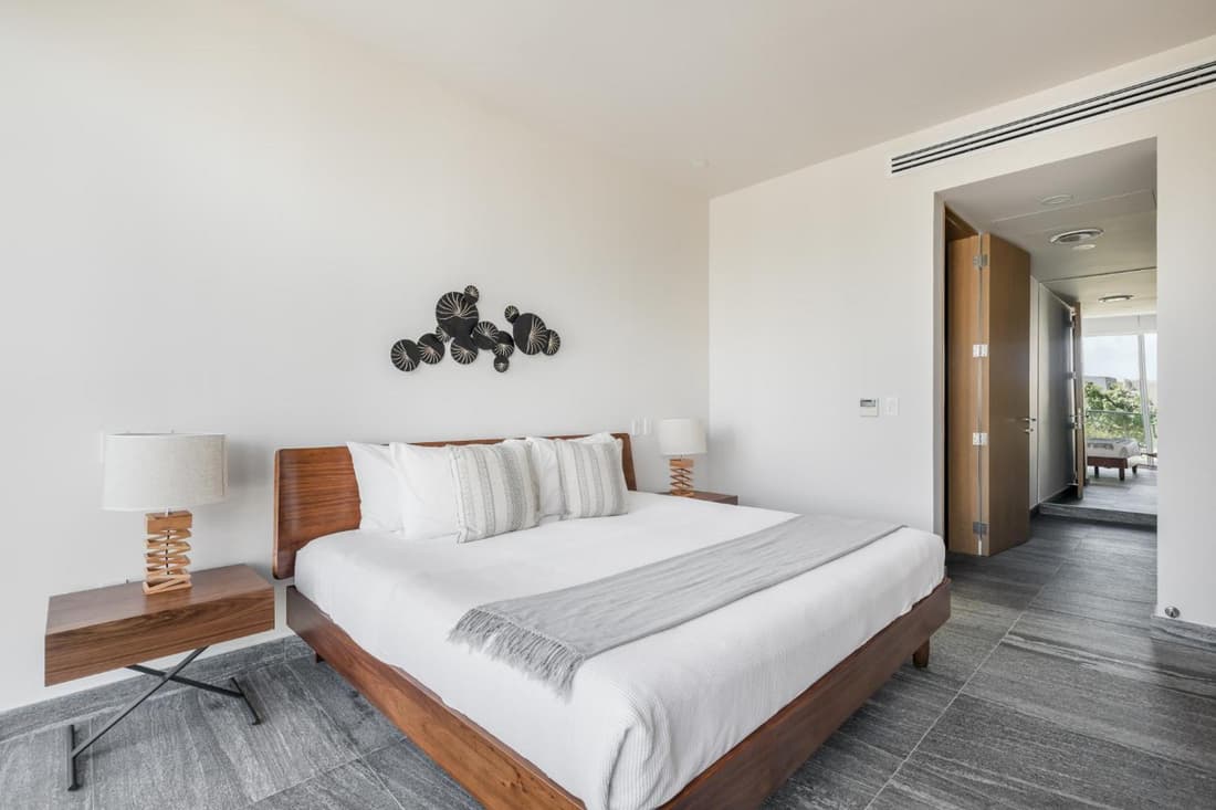 Luxury Condo of 4 Bedrooms