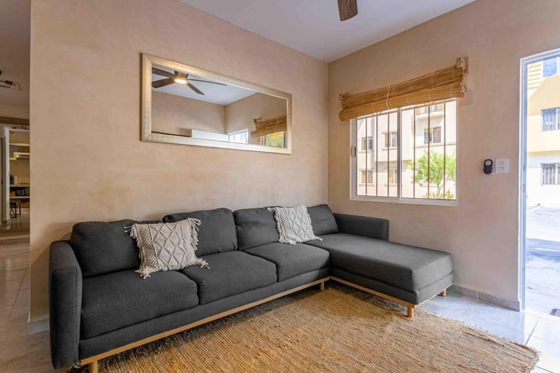 BEACH BOHO CONDO - 3 Rec Completely New