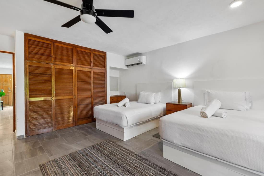 1BD Apartment with pool and beach access