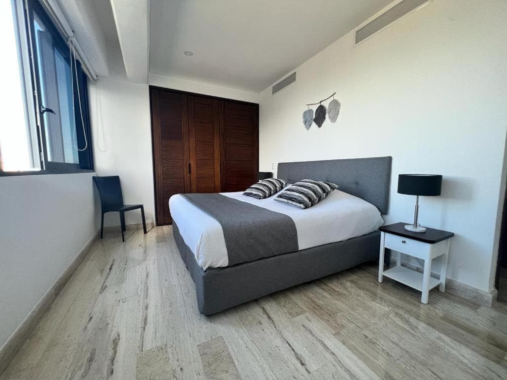 Top floor, amazing sea view in Puerto Cancun