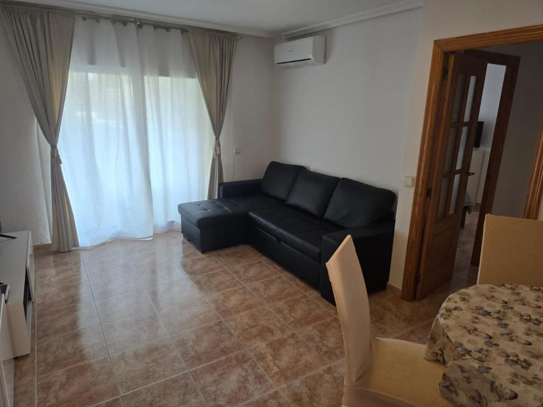 Two Bedrooms Large terrace in Levante Benidorm 3 minutes walk to the beach