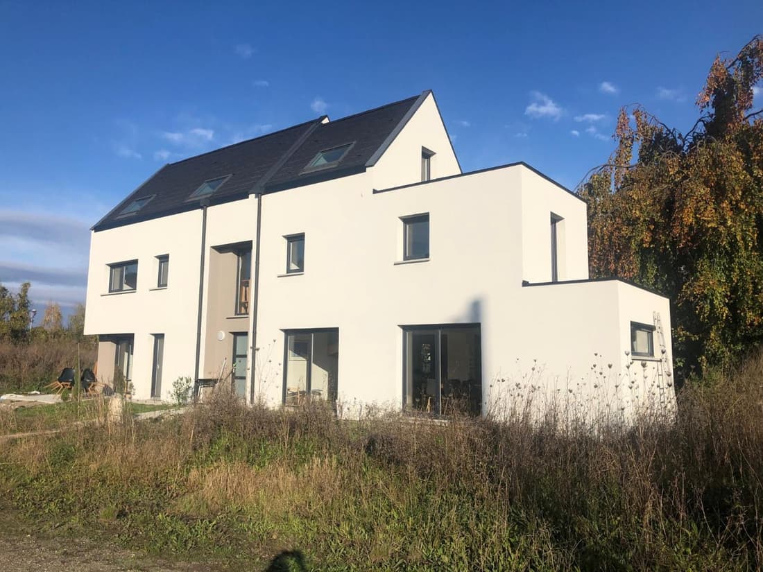 Maisons neuves dans quartier calme