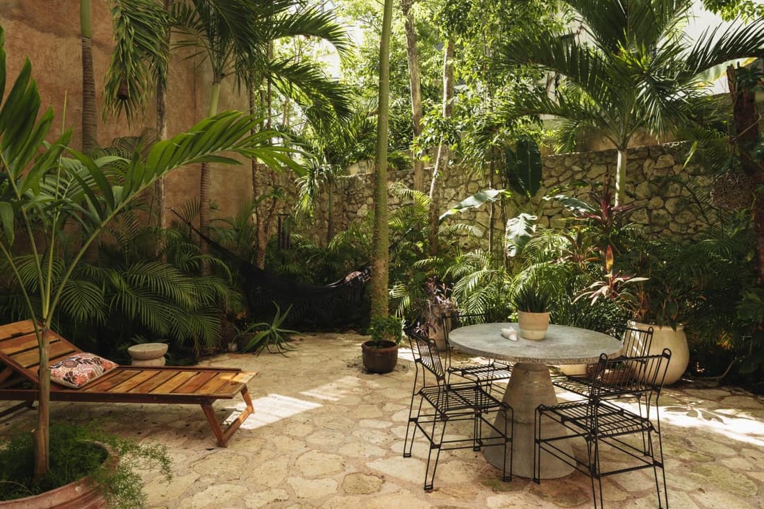 Villa Serenidad - Luxury Retreat with Private Garden, Pool and Rooftop Terrace