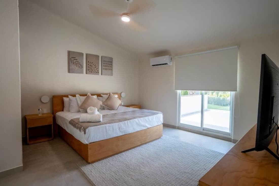 3BR Modern House w/ Pool and Great Location!