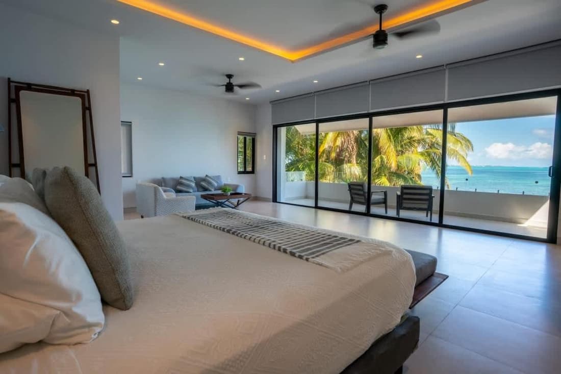 6BR Modern Oceanfront Villa w/ Infinity Pool