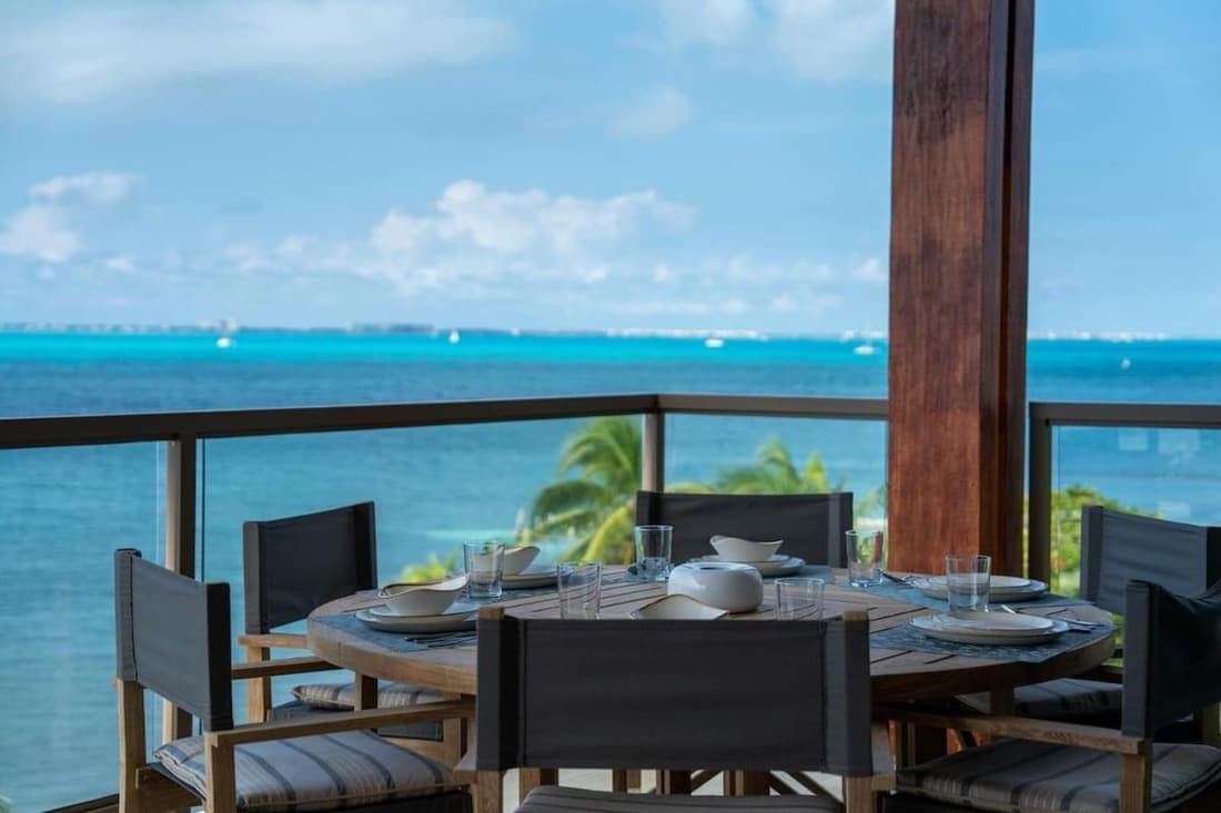 Luxury Beachfront 4BR Apartment in Isla Mujeres