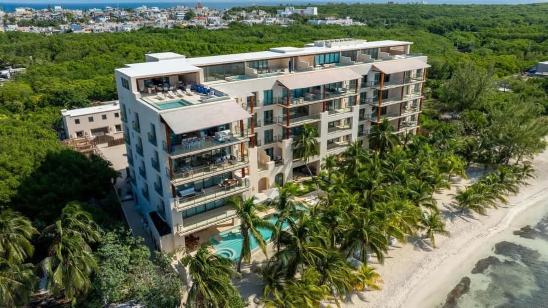 5BR Luxury Beachfront Penthouse w/ Private Pool