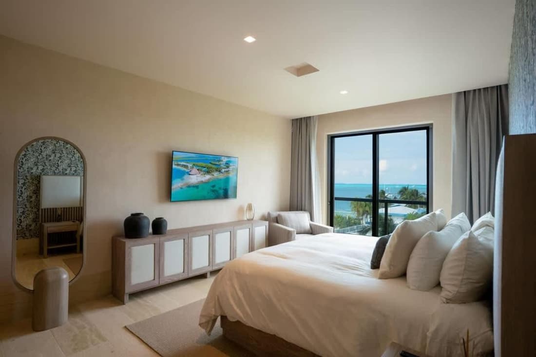 9BR Luxury Beachfront Penthouse w/ Private Pool