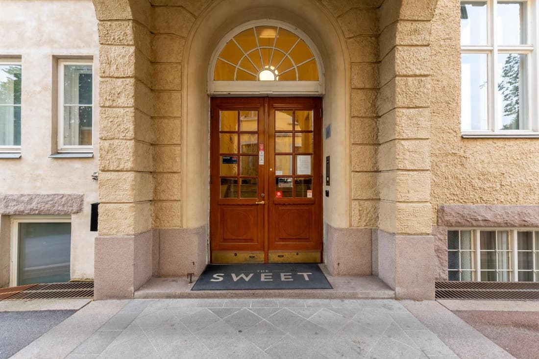 The Apartments Company - The Sweet