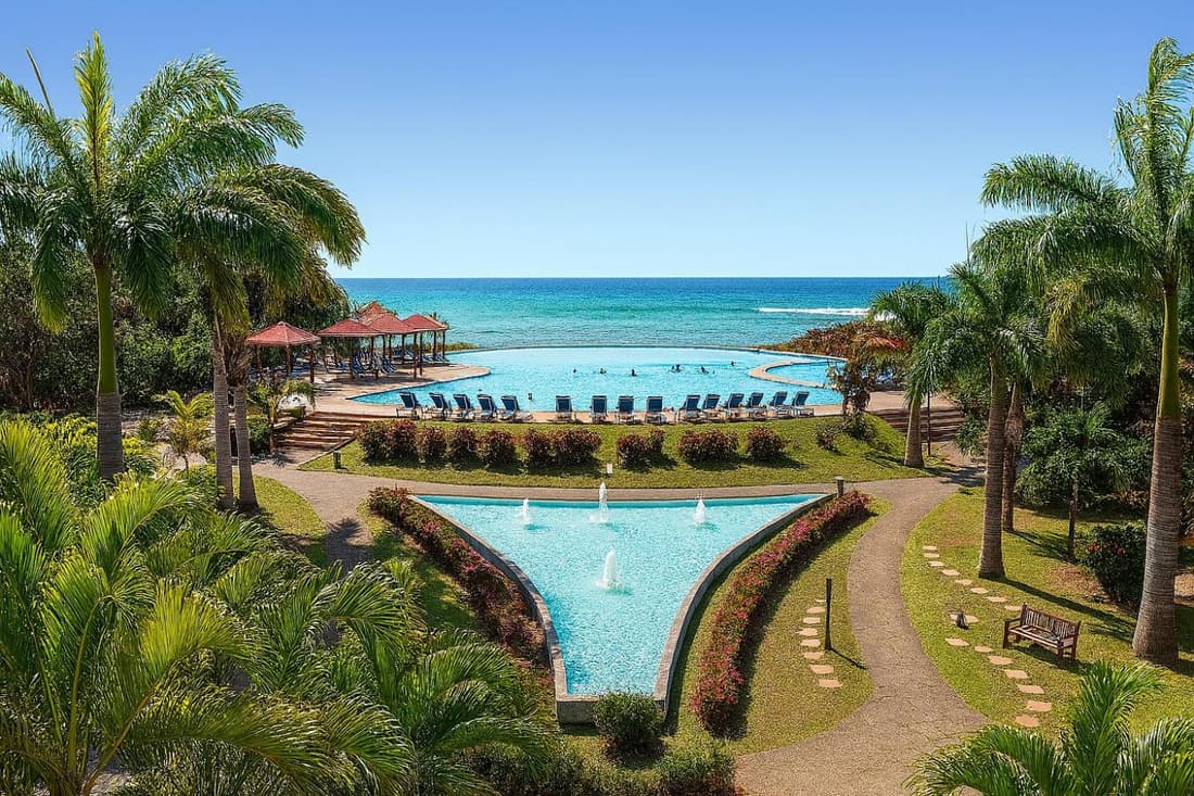 Anse des Rochers Beach & Pool Resort