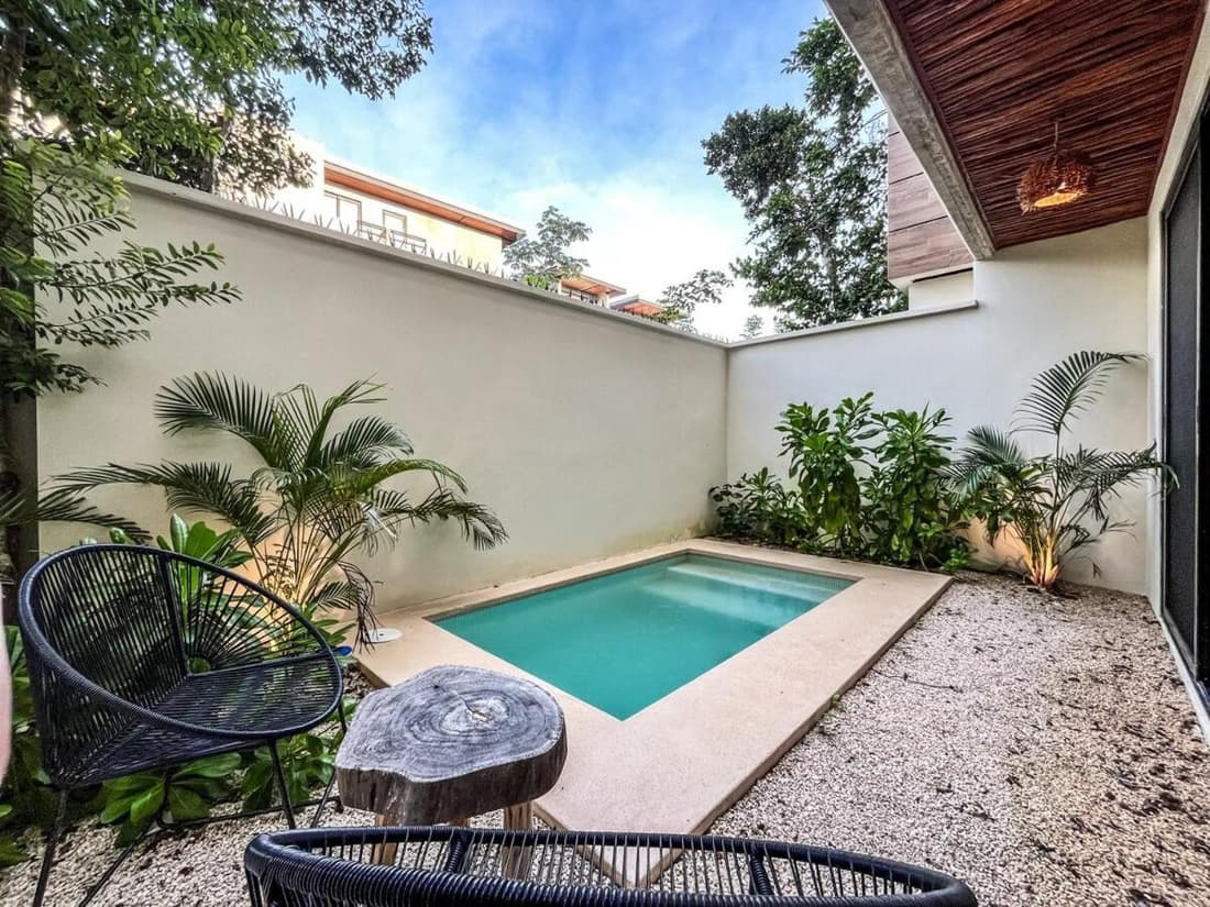 Tulum 15 min walking near of beach, private pool, 1 bed, 1 sofacama, 1 inflatable